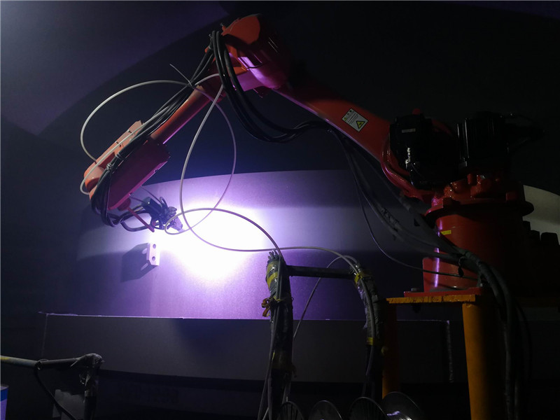 风电转子机器人电弧喷锌现场