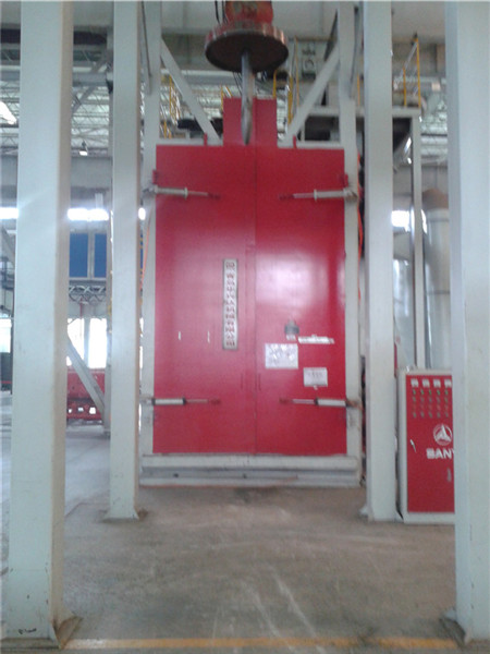 三一重工喷锌现场 